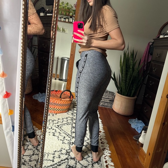 Like New Pink pants - Picture 3 of 8